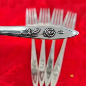 5X SF Oneida Community Stainless Steel My Rose Set of 5 Salad Forks